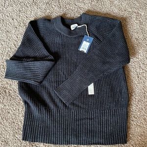 Universal Threads charcoal gray sweater